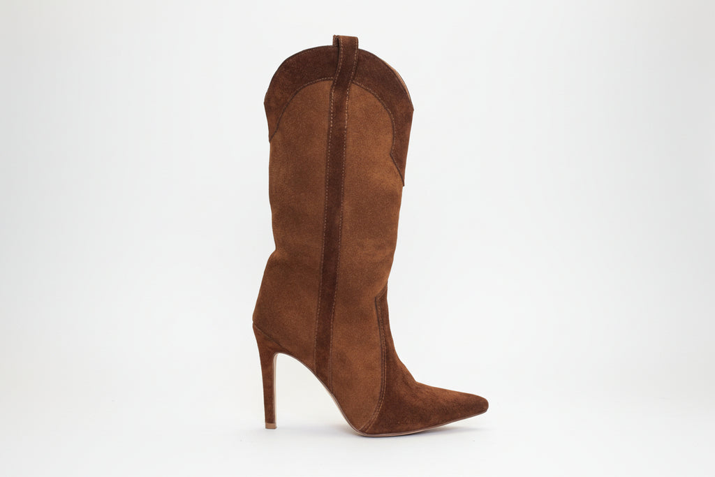 Sienna in Brown Suede.